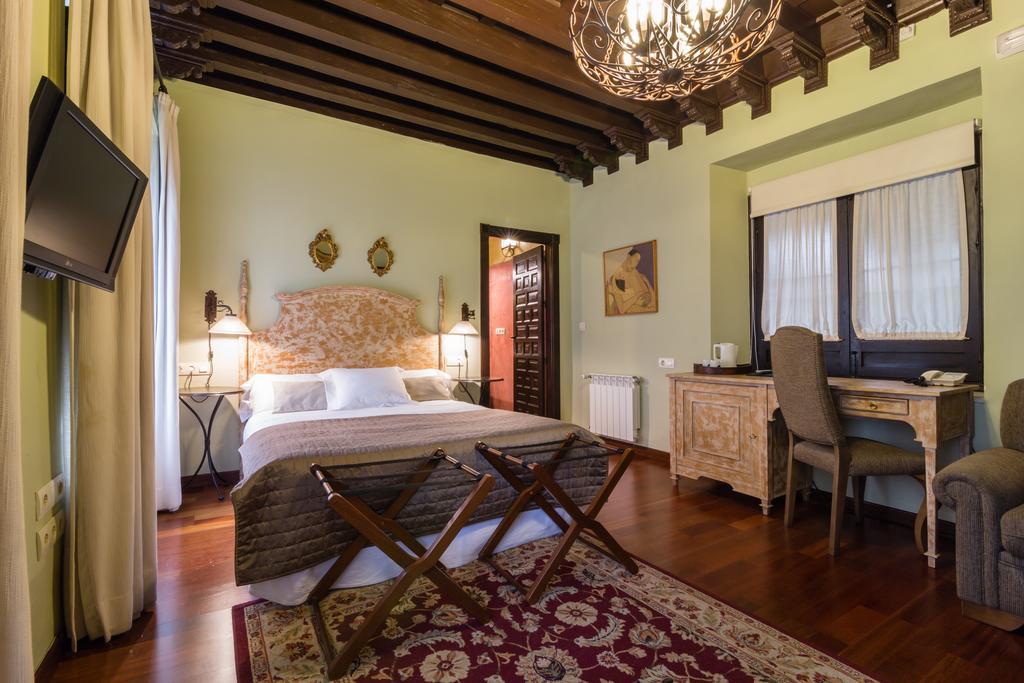 Palacio De Mariana Pineda Гранада Номер фото